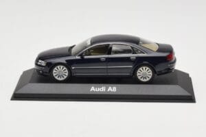 Audi A8 D3 Blue Metallic Light Interior Minichamps 1:43 20000001386003 Metall