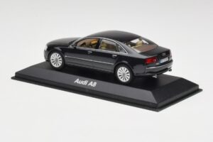 Audi A8 D3 Phantom Svart Minichamps 1:43 5010508133 Metall — bild 3 av 4