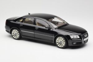Audi A8 D3 W12 Svart Kyosho 1:18 09212BK Metall — bild 6 av 8
