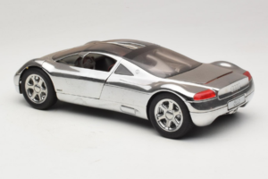 Audi Avus Quattro Chrome Silver Revell 1:18 08913-C1 Metall — bild 7 av 8