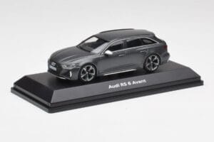 Audi RS6 C8 Avant Grå Metallic Minichamps 1:43 5012016231 Metall — bild 2 av 4