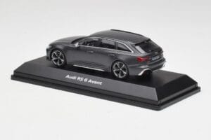 Audi RS6 C8 Avant Grå Metallic Minichamps 1:43 5012016231 Metall — bild 3 av 4
