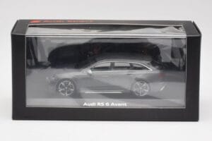 Audi RS6 C8 Avant Grå Metallic Minichamps 1:43 5012016231 Metall — bild 4 av 4