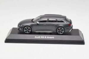 Audi RS6 C8 Avant Grå Metallic Minichamps 1:43 5012016231 Metall