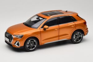 Audi Q3 F3 Orange Metallic Paudi Model 1:18 05962Q32019 Metall
