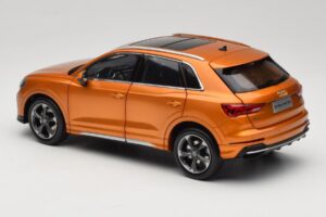 Audi Q3 F3 Orange Metallic Paudi Model 1:18 05962Q32019 Metall — bild 7 av 8