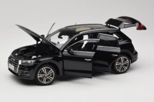 Audi Q5L FY Svart Paudi Model 1:18 26732 Metall — bild 2 av 8