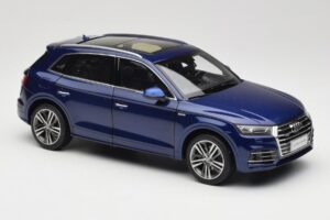Audi Q5L FY Blå Paudi Model 1:18 33729 Metall — bild 6 av 8