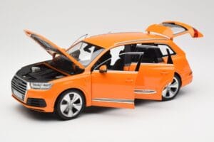 Audi Q7 4M Orange Metallic Minichamps 1:18 110014004 Metall — bild 2 av 8