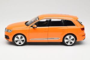 Audi Q7 4M Orange Metallic Minichamps 1:18 110014004 Metall — bild 4 av 8