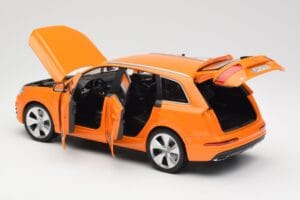 Audi Q7 4M Orange Metallic Minichamps 1:18 110014004 Metall — bild 5 av 8