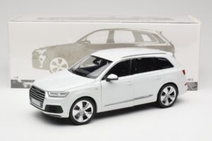 Audi Q7 4M Vit Minichamps 1:18 110014000 Metall — bild 8 av 8