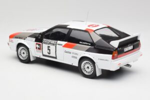 Audi Quattro #5 H. Mikkola / A. Hertz 1000 Lakes Rally 1982 IXO 1:18 18RMC094B Metall — bild 5 av 6