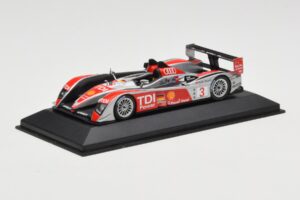 Audi R10 TDI LMP1 #3 L. Luhr / A. Premat / M. Rockenfeller 24 Hours of Le Mans 2008 Minichamps 1:43 400089903 Metall — bild 2 av 4