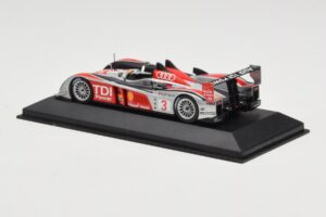 Audi R10 TDI LMP1 #3 L. Luhr / A. Premat / M. Rockenfeller 24 Hours of Le Mans 2008 Minichamps 1:43 400089903 Metall — bild 3 av 4