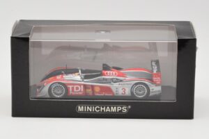 Audi R10 TDI LMP1 #3 L. Luhr / A. Premat / M. Rockenfeller 24 Hours of Le Mans 2008 Minichamps 1:43 400089903 Metall — bild 4 av 4