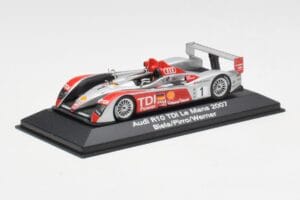 Audi R10 TDI LMP1 #1 F. Biela / E. Pirro / M. Werner 24 Hours of Le Mans 2007 Minichamps 1:43 5020700213 Metall — bild 2 av 4