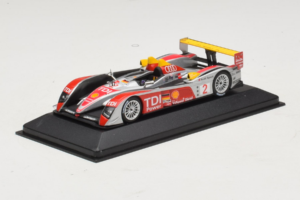 Audi R10 TDI LMP1 #2 R. Capello / T. Kristensen 2007 Minichamps 1:43 400071602 Metall — bild 2 av 4