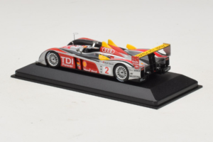 Audi R10 TDI LMP1 #2 R. Capello / T. Kristensen 2007 Minichamps 1:43 400071602 Metall — bild 3 av 4