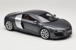 Audi R8 5.2 FSI Quattro Daytona Grey Kyosho 1:18 09216DG Metall