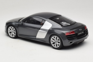 Audi R8 5.2 FSI Quattro Daytona Grey Kyosho 1:18 09216DG Metall — bild 6 av 7