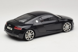 Audi R8 Svart Kyosho 1:18 09213BK Metall — bild 3 av 8