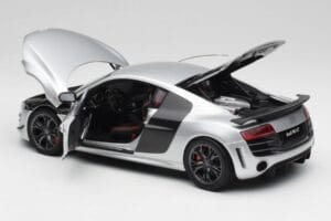 Audi R8 GT Type 42 Ice Silver Metallic Kyosho 1:18 09218IS Metall — bild 5 av 8