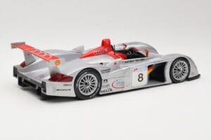 Audi R8 LMP900 #8 Audi Sport Team Joest F. Biela / E. Pirro / T. Kristensen 24 Hours of Le Mans 2000 Maisto 1:18 38899 Metall — bild 2 av 6