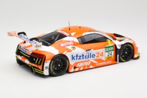 Audi R8 LMS #24 kfzteile24 L. Vanthoor / C. Stoll ADAC GT Masters 2016 Minichamps 1:18 155161124 Metall — bild 2 av 6