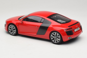 Audi R8 Röd Kyosho 1:18 09213R Metall — bild 7 av 8