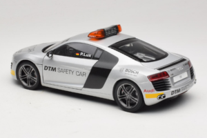 Audi R8 Safety Car 24 Hours of Le Mans 2008 Kyosho 1:18 09214DTM Metall — bild 4 av 8