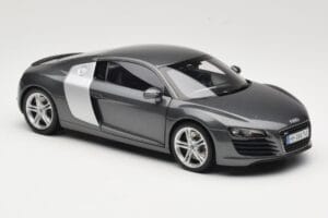 Audi R8 Type 42 4.2 Daytona Grey Kyosho 1:18 5010618425 Metall — bild 6 av 8