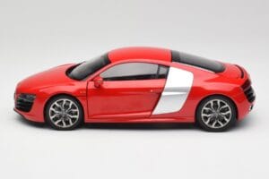 Audi R8 V10 Brilliant Röd Kyosho 1:18 09216RR Metall — bild 4 av 8