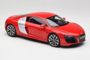 Audi R8 V10 Brilliant Röd Kyosho 1:18 09216RR Metall — bild 6 av 8