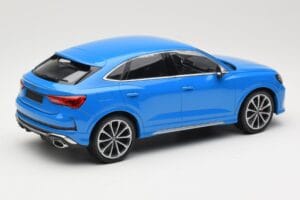 Audi RS Q3 F3 Sportback Blå Minichamps 1:18 155018101 Metall — bild 2 av 6