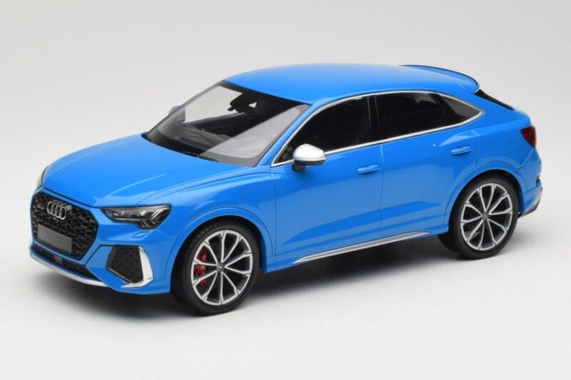 Audi RS Q3 F3 Sportback Blå Minichamps 1:18 155018101 Metall