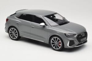 Audi RS Q3 F3 Sportback Grå Minichamps 1:18 155018100 Metall — bild 4 av 6