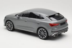 Audi RS Q3 F3 Sportback Grå Minichamps 1:18 155018100 Metall — bild 5 av 6