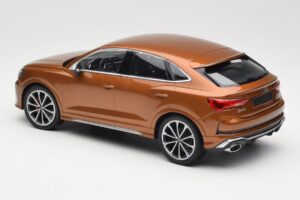Audi RS Q3 Sportback 8U Brown Metallic Minichamps 1:18 155018104 Metall — bild 5 av 6