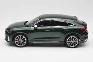 Audi RS Q3 Sportback 8U Green Metallic Minichamps 1:18 155018102 Metall — bild 3 av 6