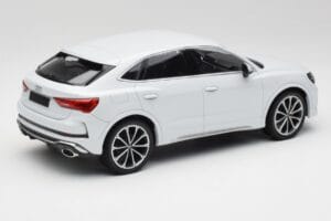 Audi RS Q3 F3 Sportback Glacier White Metallic Minichamps 1:18 155018105 Metall — bild 2 av 6