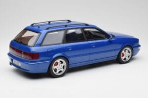 Audi RS2 B4 Avant Blå Otto 1:12 G075 Resin — bild 2 av 6