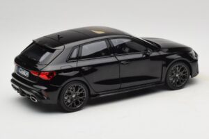 Audi RS3 8Y Sportback Myth Black Norev 1:18 188388 Metall — bild 3 av 8