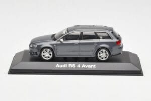 Audi RS4 B7 Avant Grå Minichamps 1:43 5010509223 Metall