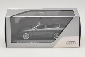 Audi RS5 B8 Cabriolet Daytona Gray Minichamps 1:43 5011215323 Metall — bild 4 av 4