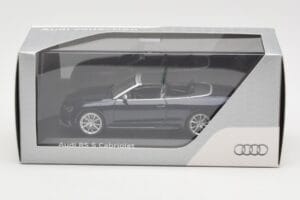 Audi RS5 B8 Cabriolet Estoril Blue Minichamps 1:43 5011215313 Metall — bild 4 av 4