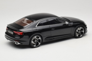 Audi RS5 B9 Coupe Svart GT Spirit 1:18 GT751 Resin — bild 2 av 6