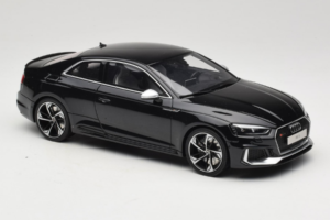 Audi RS5 B9 Coupe Svart GT Spirit 1:18 GT751 Resin — bild 4 av 6