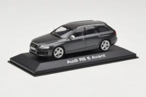 Audi RS6 C5 Avant Daytona Grey Minichamps 1:43 5010710233 Metall — bild 2 av 4