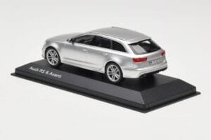 Audi RS6 C7 Avant Prisma Silver Minichamps 1:43 5011216213 Metall — bild 3 av 4